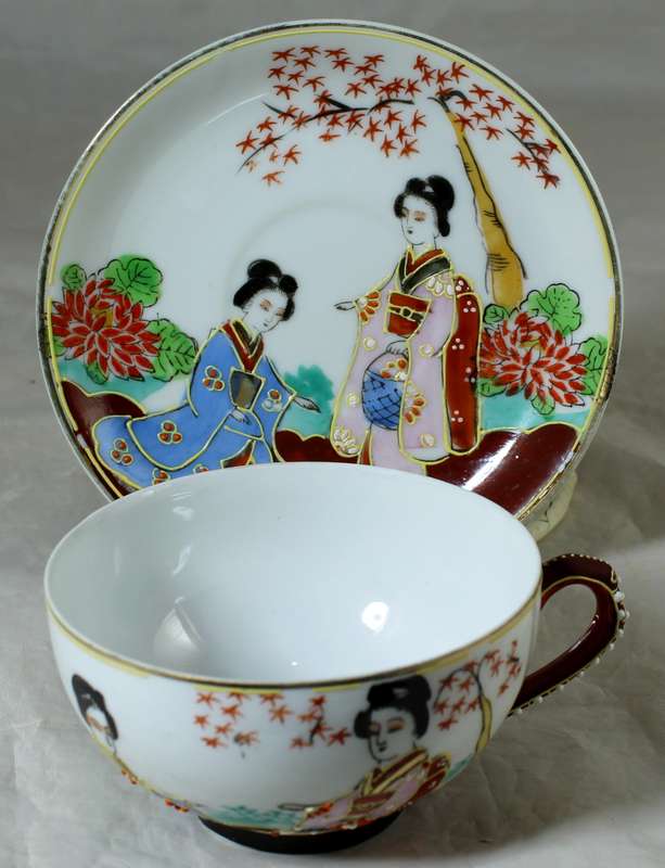 SWS porcelain - Japanese theme with Geisha face in cup