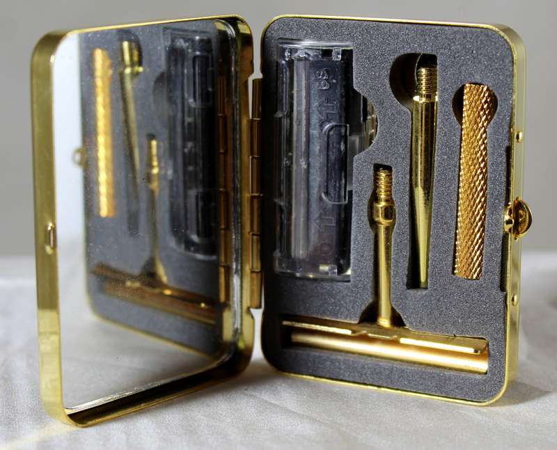 Vintage lady shaving kit