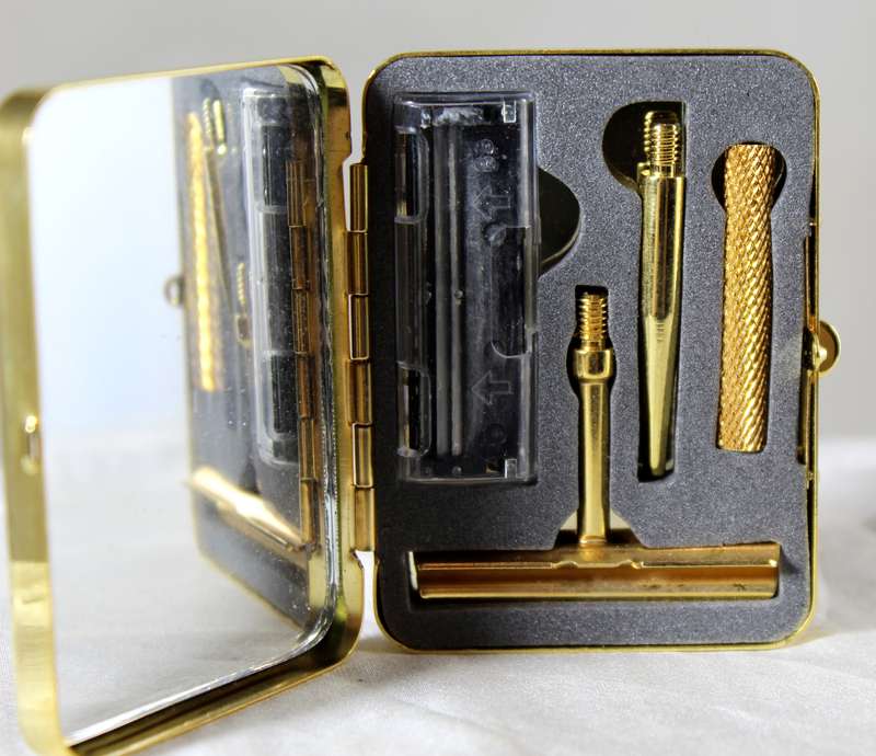 Vintage lady shaving kit