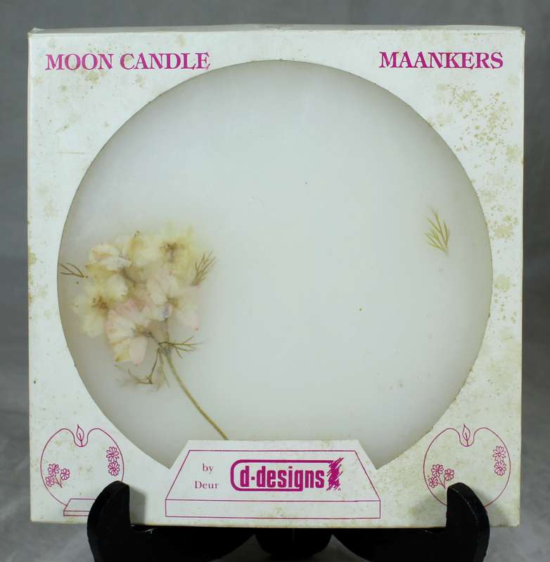 Moon candle