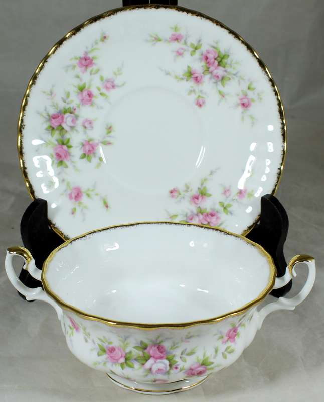 Royal Albert - Victorian rose soup bowl with saucer