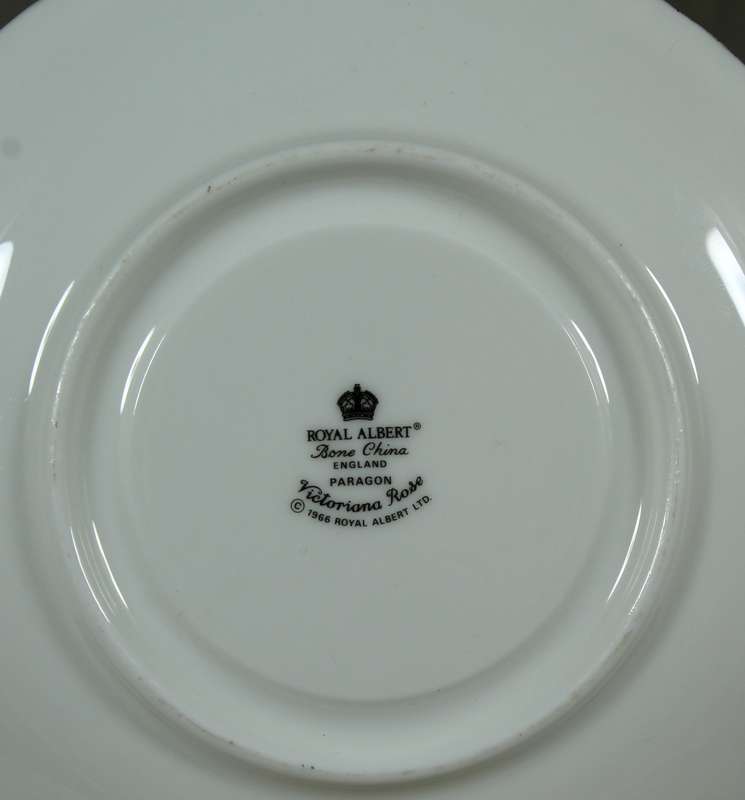 Royal Albert - Victorian rose soup bowl with saucer