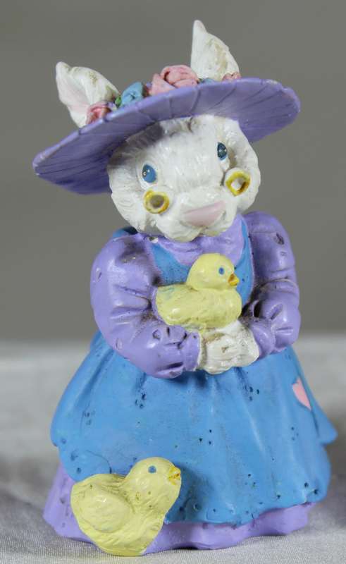 Mother mouse (Nana) with ducky