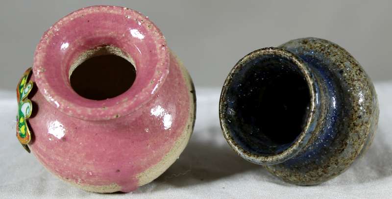 Pair of miniature pots