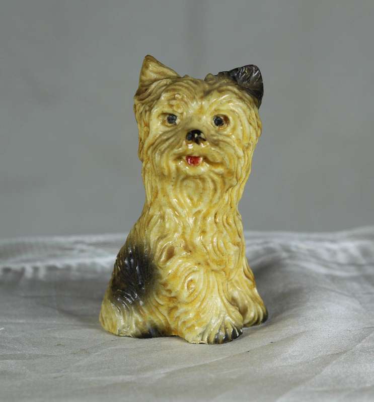 Small molded terrier