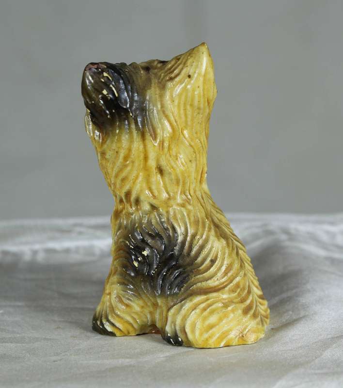 Small molded terrier