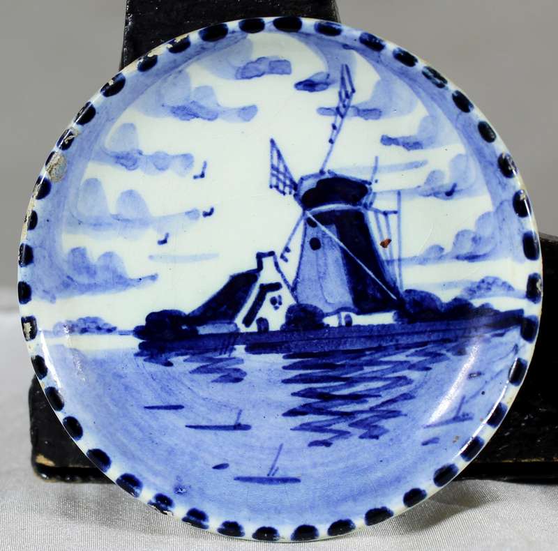 Miniature Delft display plate