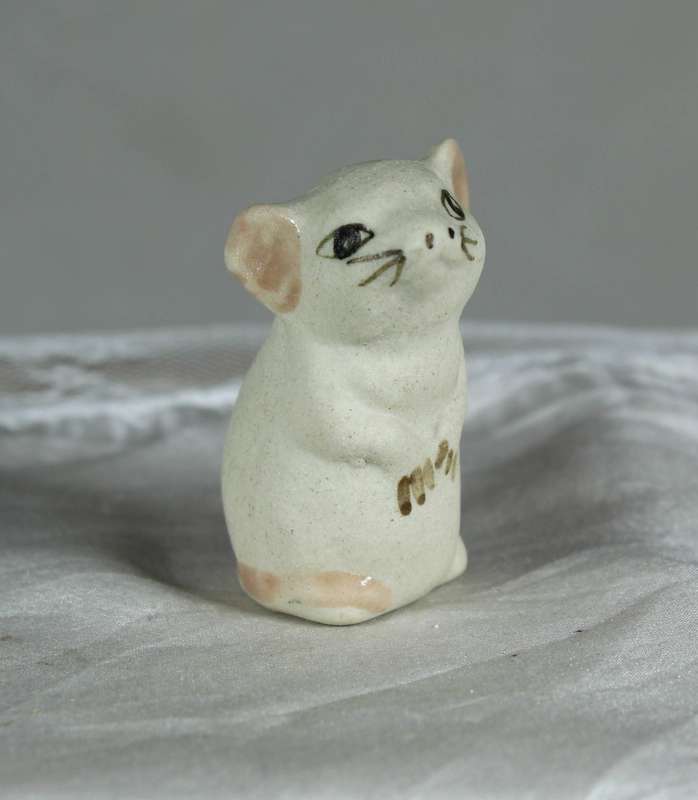 Small ceramic mouse