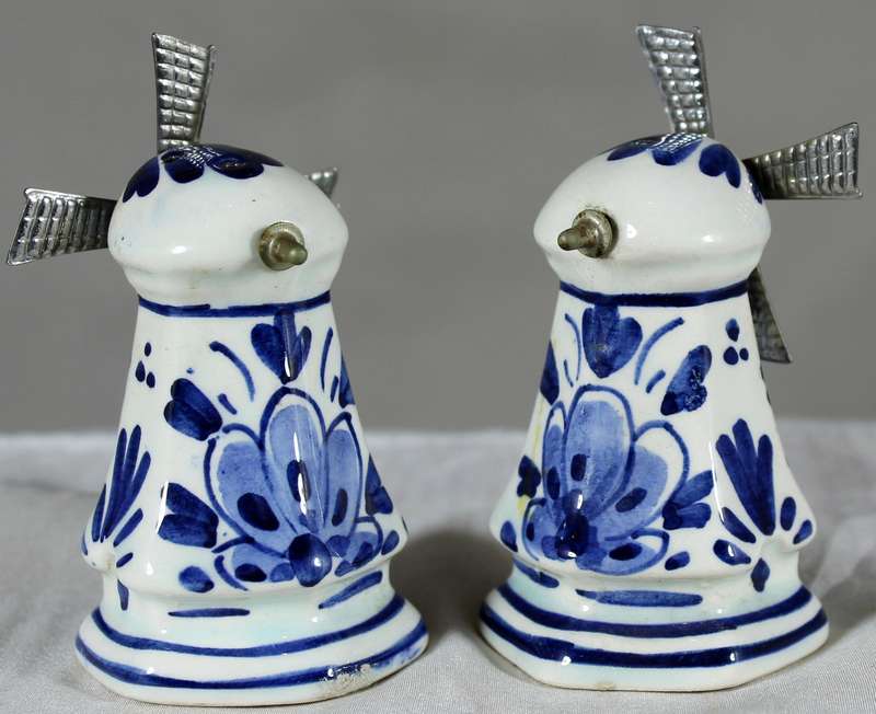Small blue and white Dutch salt & pepper shakers