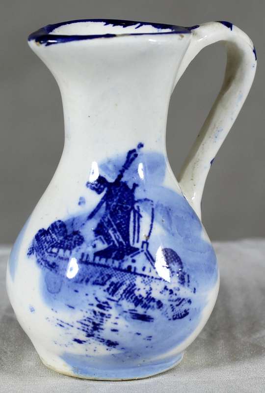 Small blue and white Dutch jug