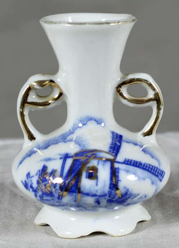 Small blue and white Dutch 2 handled vase