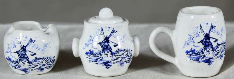 Set of three blue & white miniatures