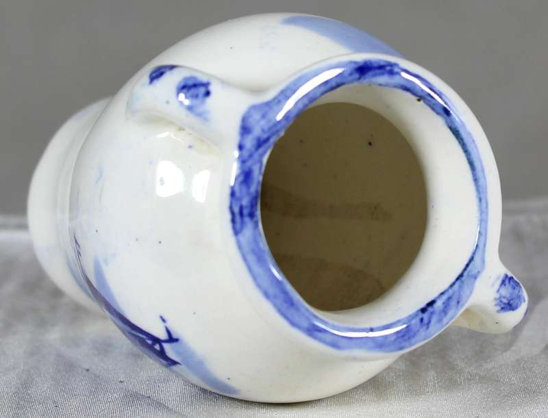 Small Dutch themed vase