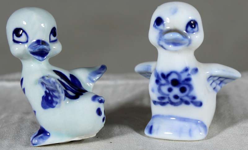 Pair of very small blue & white chicklets