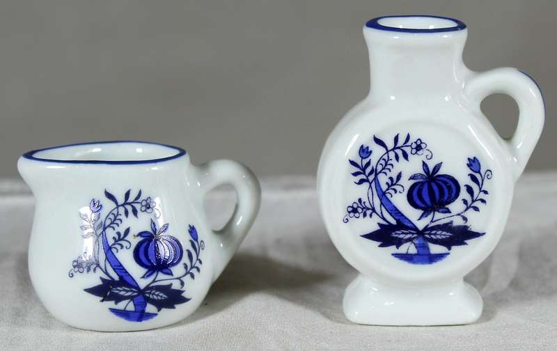 Reutter (Germany) - Miniature vase & milk jug
