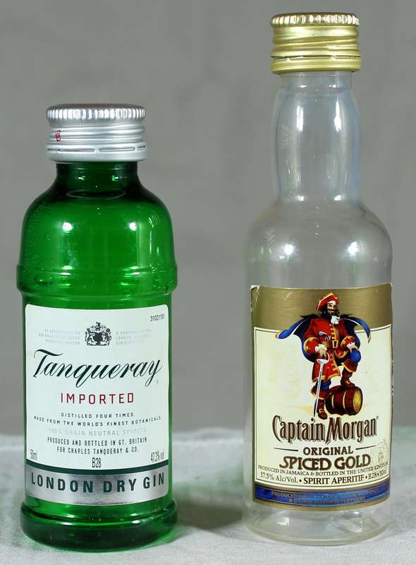 Mini liquor bottles - Plastic Captain Morgan & Tanqueray