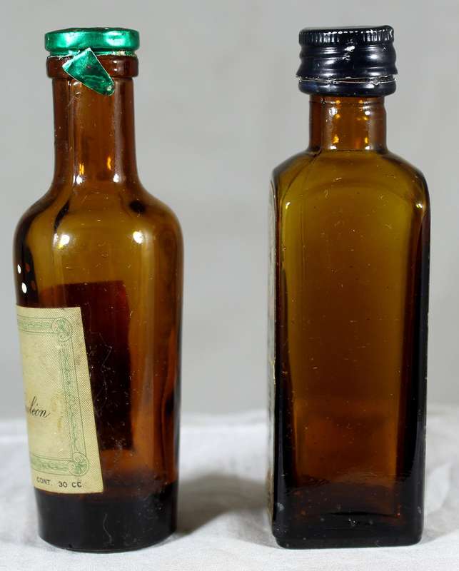 Mini liquor bottles - Mandarine Napoleon liqueur & Amareto