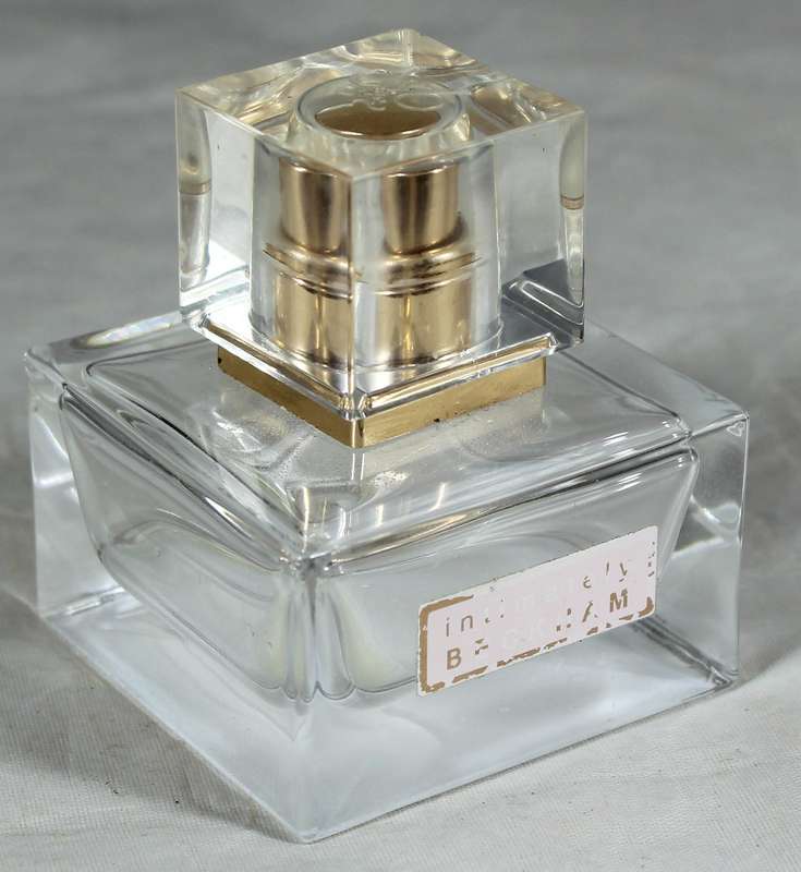 Perfume bottle - Intimetly Beckham