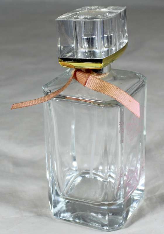 Perfume bottle - Enchanted crystal rose