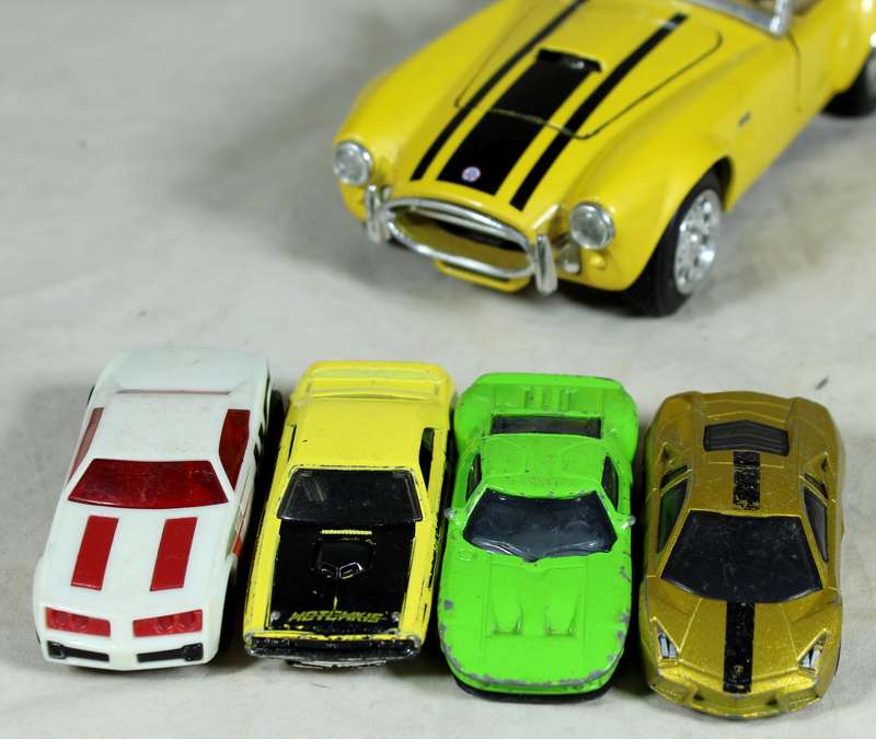 Set of twenty-one cars