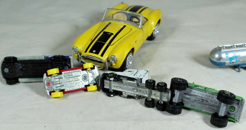 Set of twenty-one cars