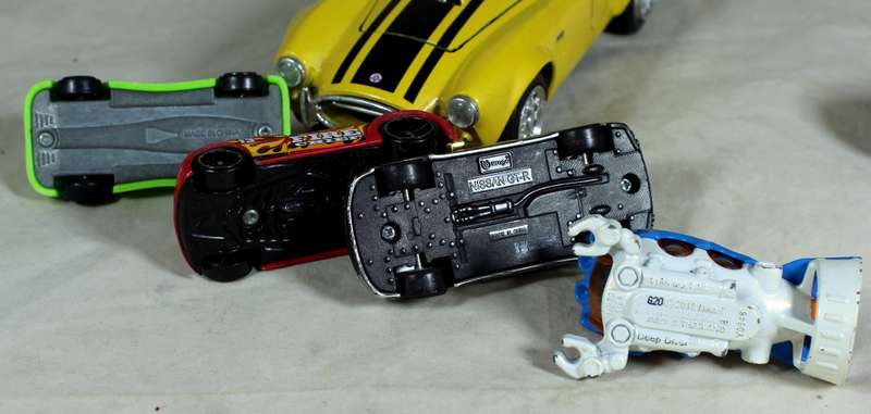 Set of twenty-one cars