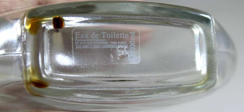 Perfume bottle - Gloria Vanderbilt