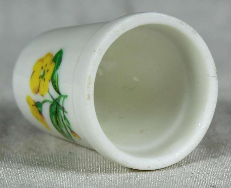 Bone China thimble - yellow flowers