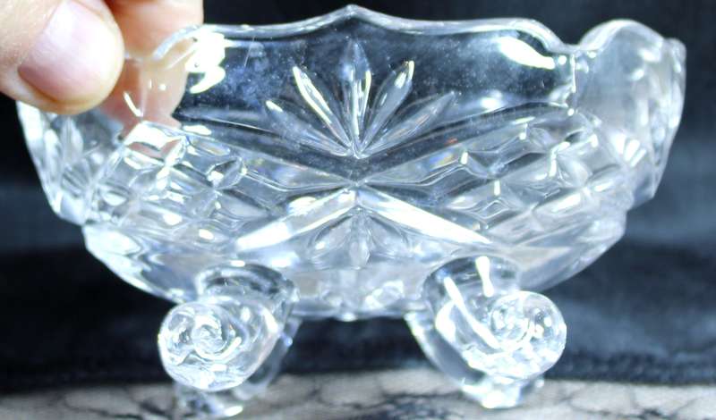 Glass trinket bowl