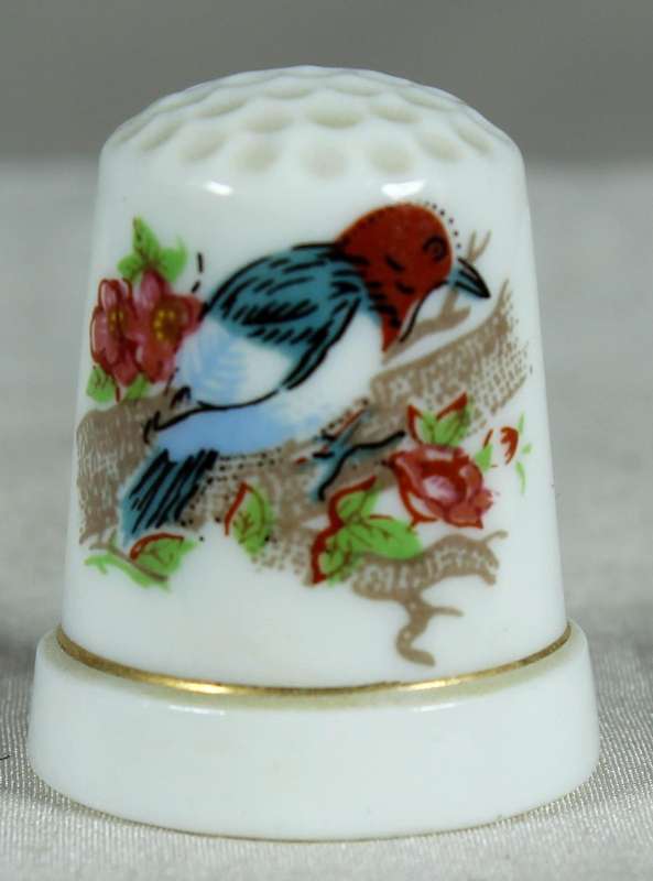 Bone China thimble - Red crested bird