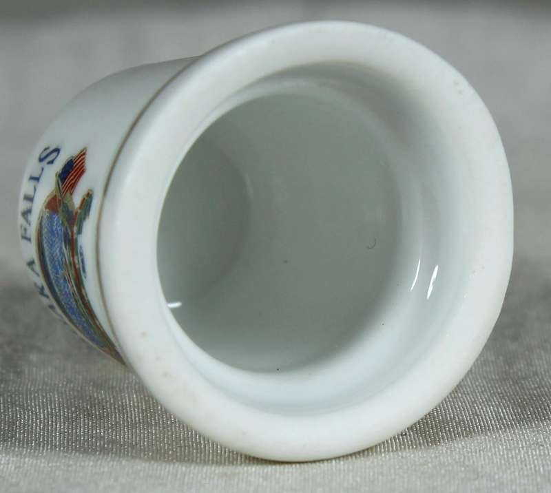 Bone China thimble - Niagra Falls