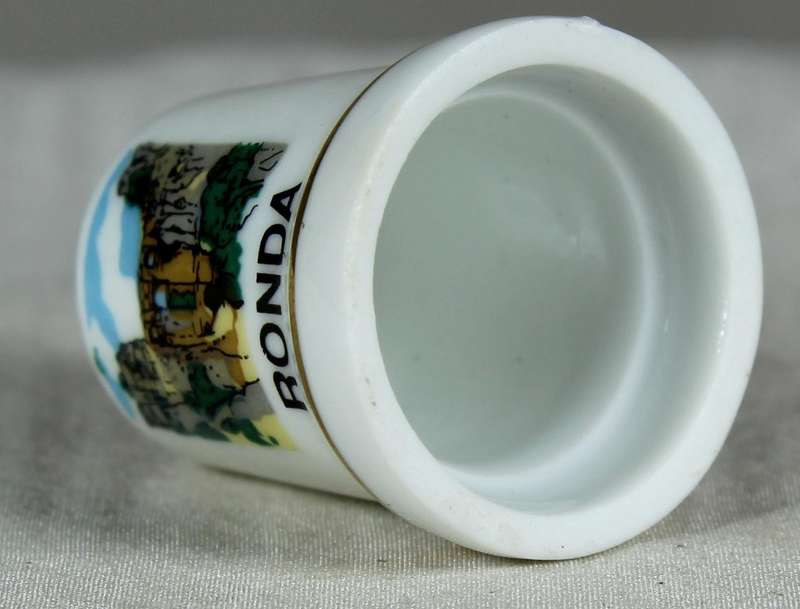 Bone China thimble - Ronda