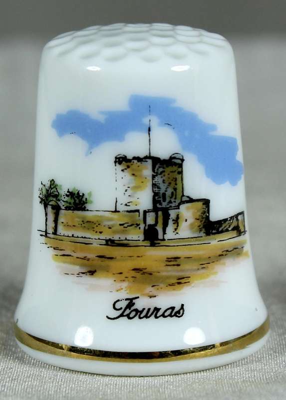 Bone China thimble - Touras