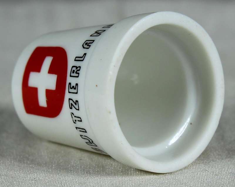 Bone China thimble - Switzerland