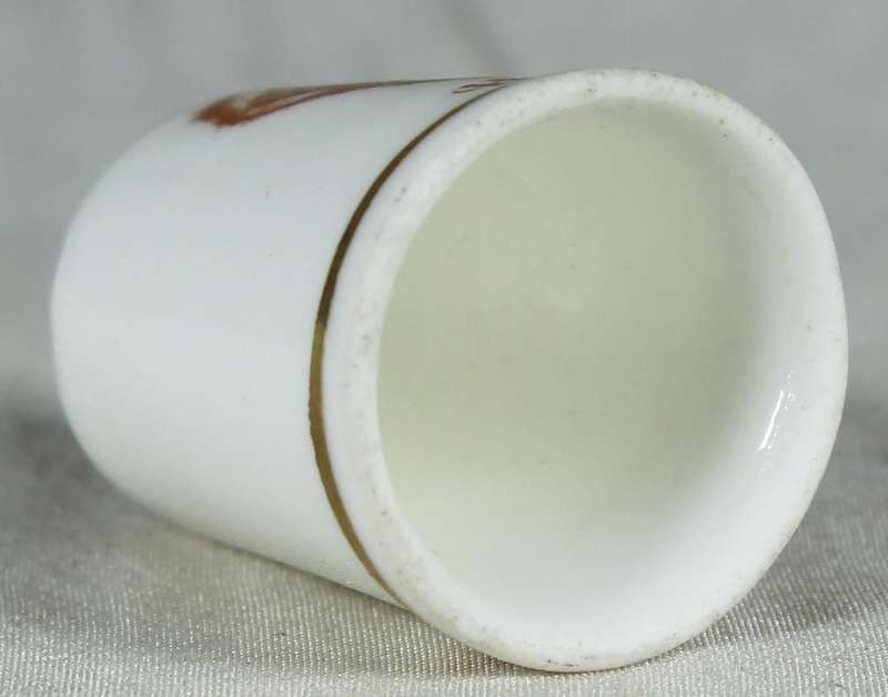 Bone China thimble - Hereford bull