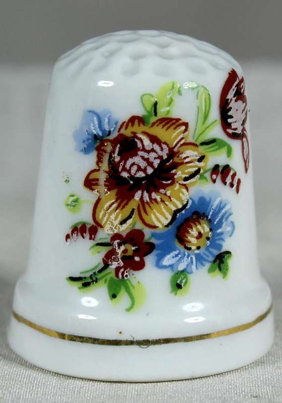 Bone China thimble - Italy