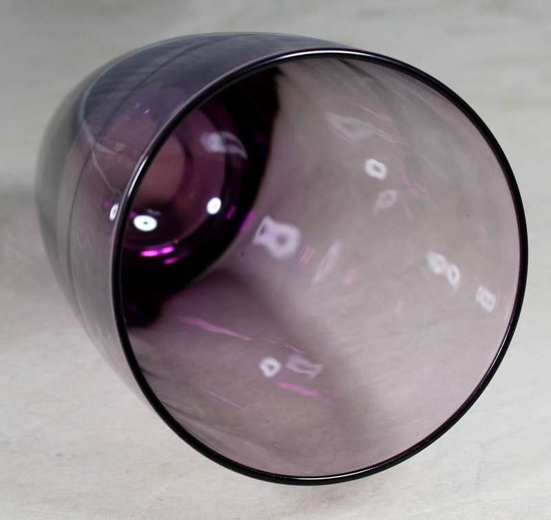 Vase with purple tint
