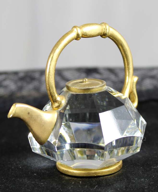 Crystal & gold miniature kettle
