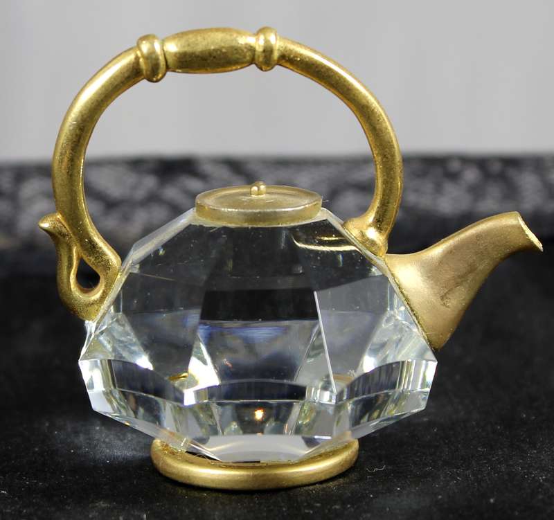 Crystal & gold miniature kettle
