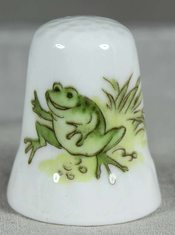 Bone China thimble - Toad