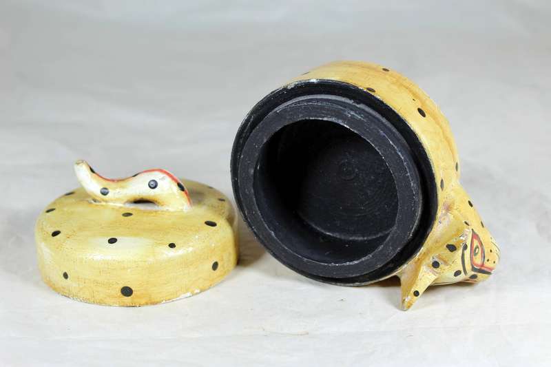 Trinket bowl with carved cat