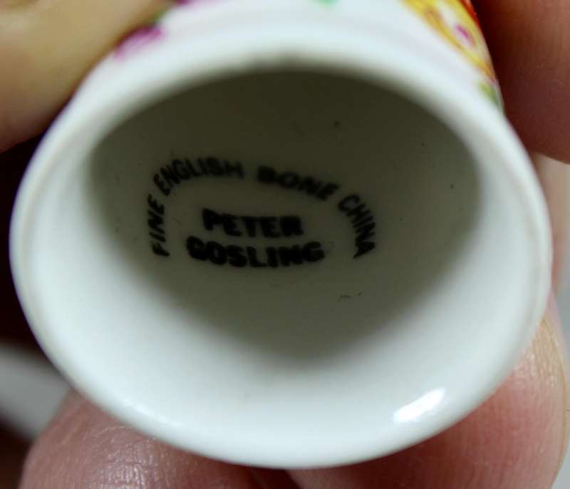 Bone China thimble - Multi flowers - Peter Gosling