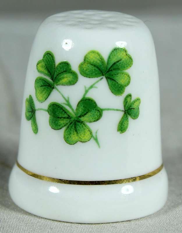 Bone China thimble - Shamrock - Ashleydale