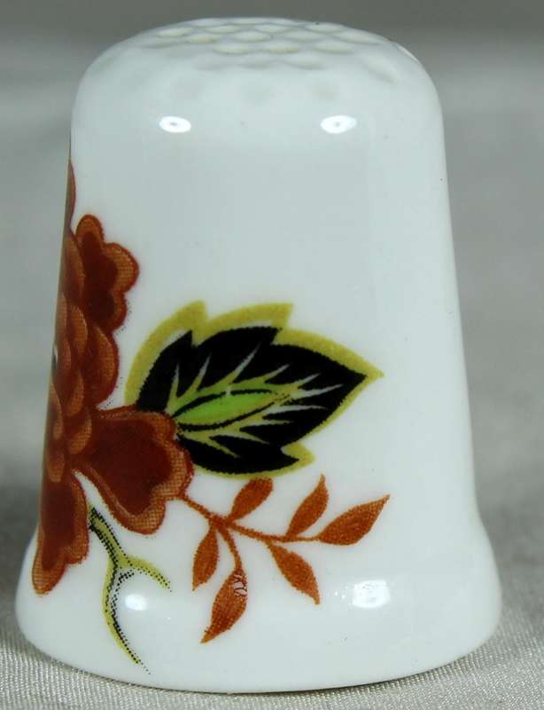 Bone China thimble - Maroon flower - Fenton