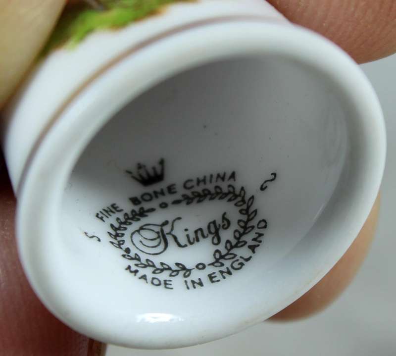 Bone China thimble - Victorian Lovers - Kings