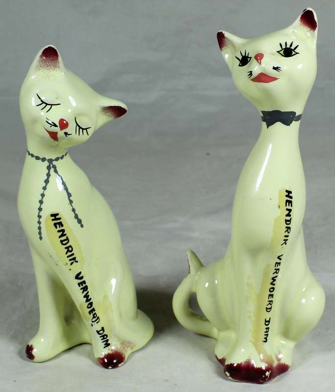 Pair of Flora Ann cats - Hendrik Verwoerd dam
