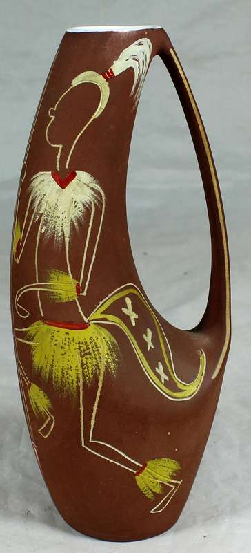 Crescent ware jug vase