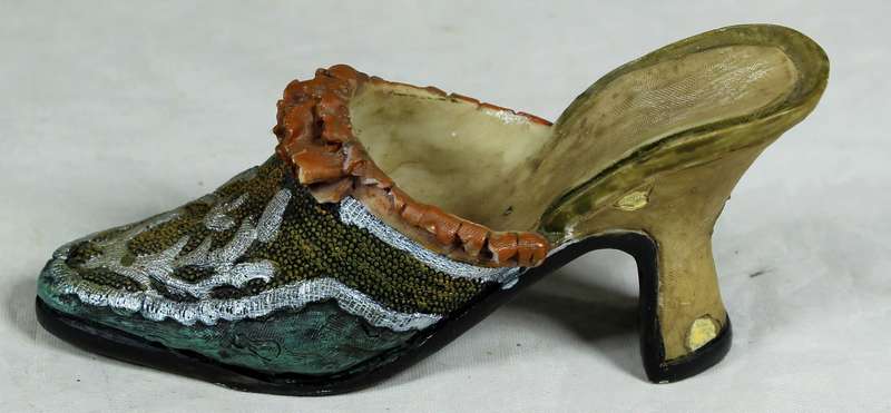 Small molded shoe - brown and blue