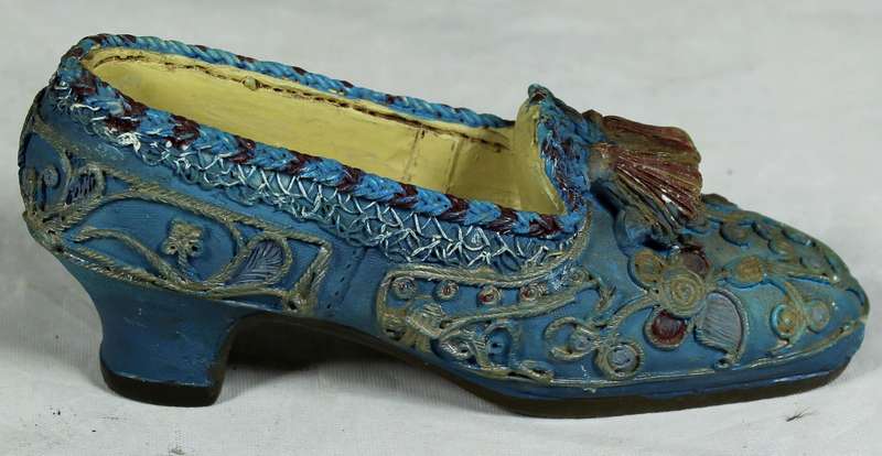 Small molded shoe - blue with tassels
