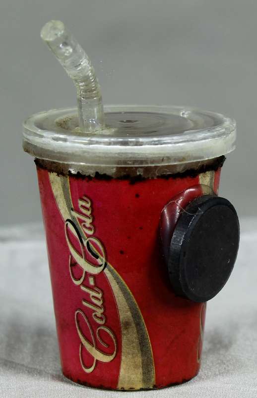 Coca-Cola fridge magnet - cup with straw